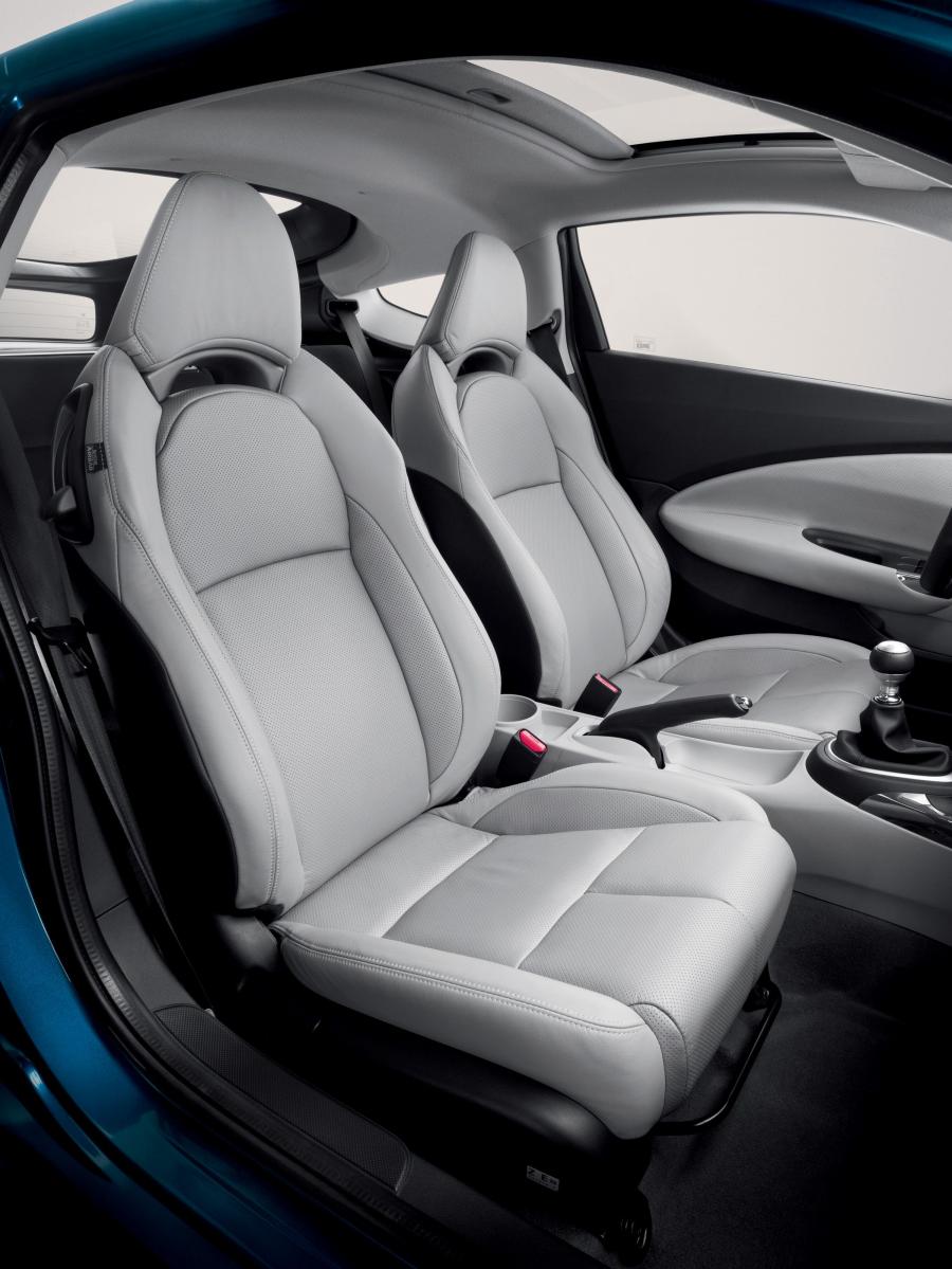  Honda CR-Z Sport Hybrid Coupe 2011 года  (фото 11 из 31)